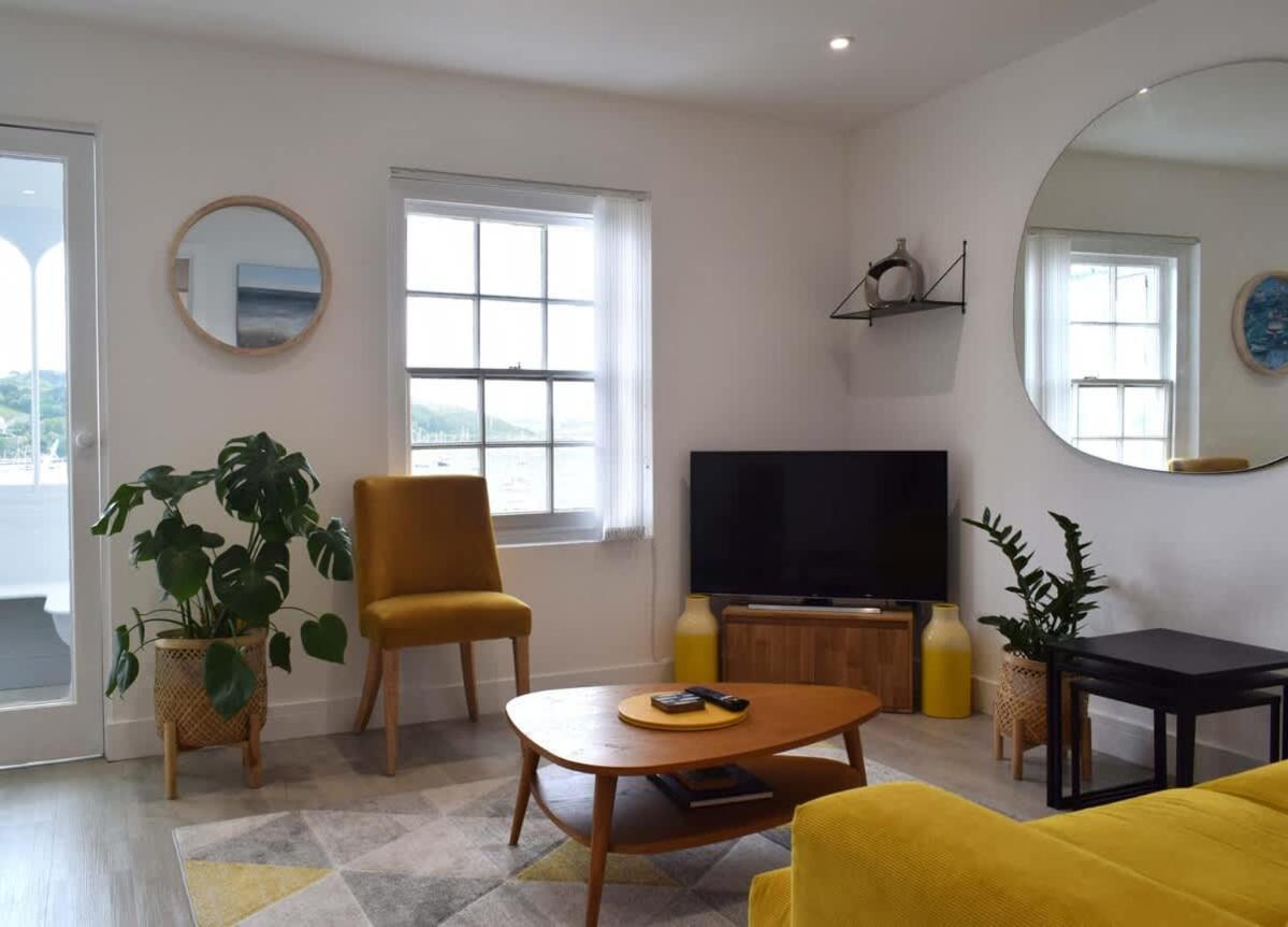 Breathtaking High Street Townhouse With Stunning Sea Views At 'The Old Fishermans Townhouse' Falmouth Buitenkant foto